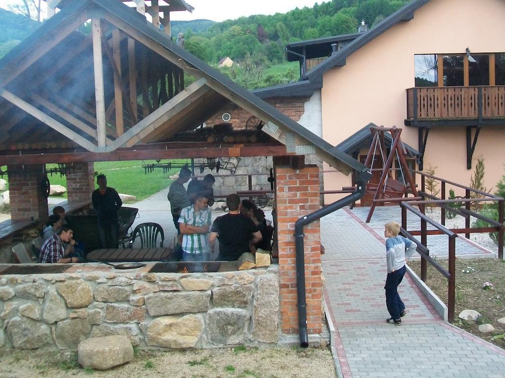 Hotel Stara Kuznia Sosnówka Exterior foto